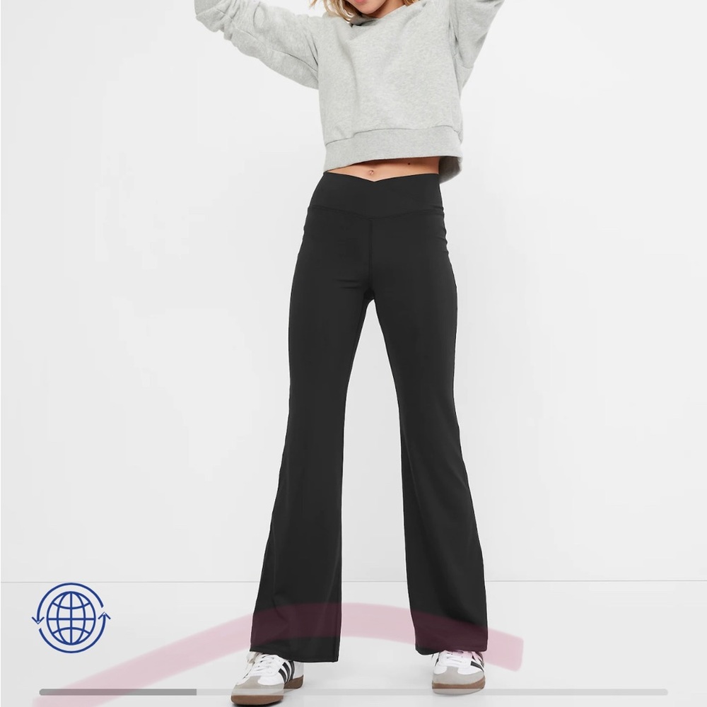 GapFit Teen Recycled Crossover Flare Leggings Black 14/16 NWT!